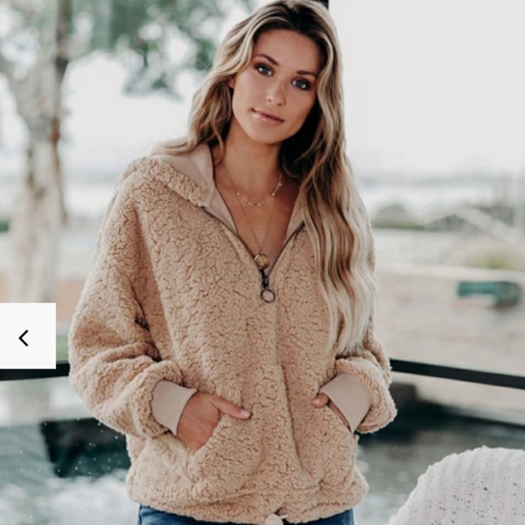 Vici Tops - Vici pocketed half zip sherpa